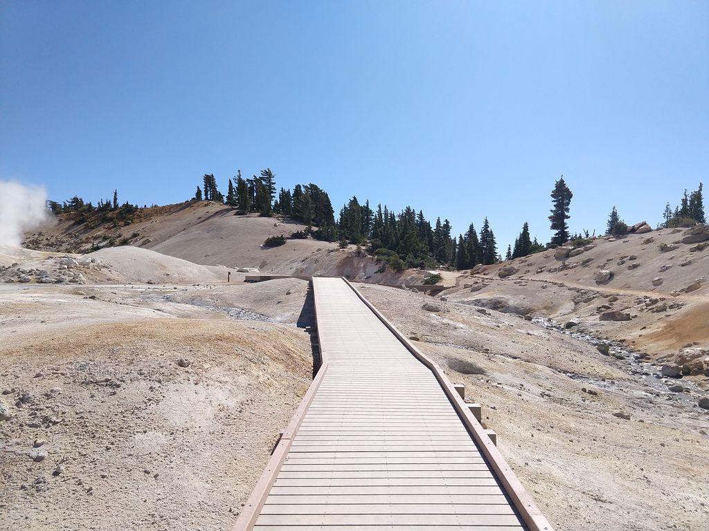 Bumpass Hell Trail