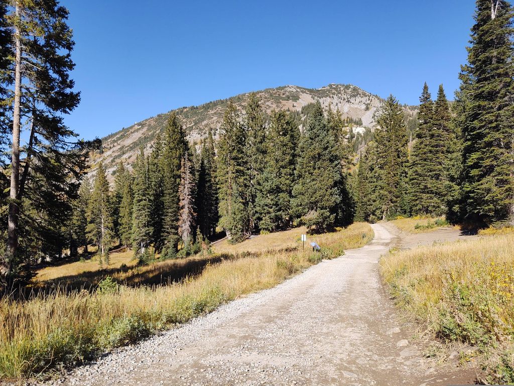 Cecret Lake Trail