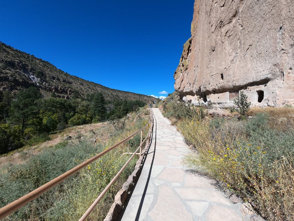 Pueblo Loop Trail
