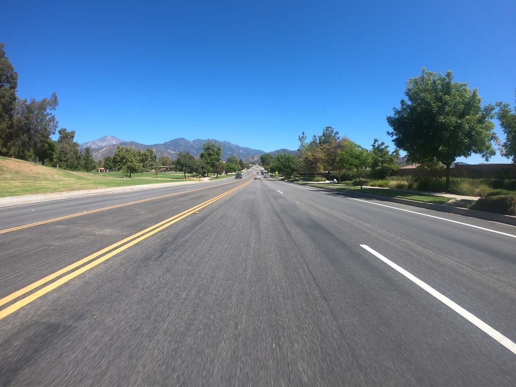 Oak Glen Road Trail