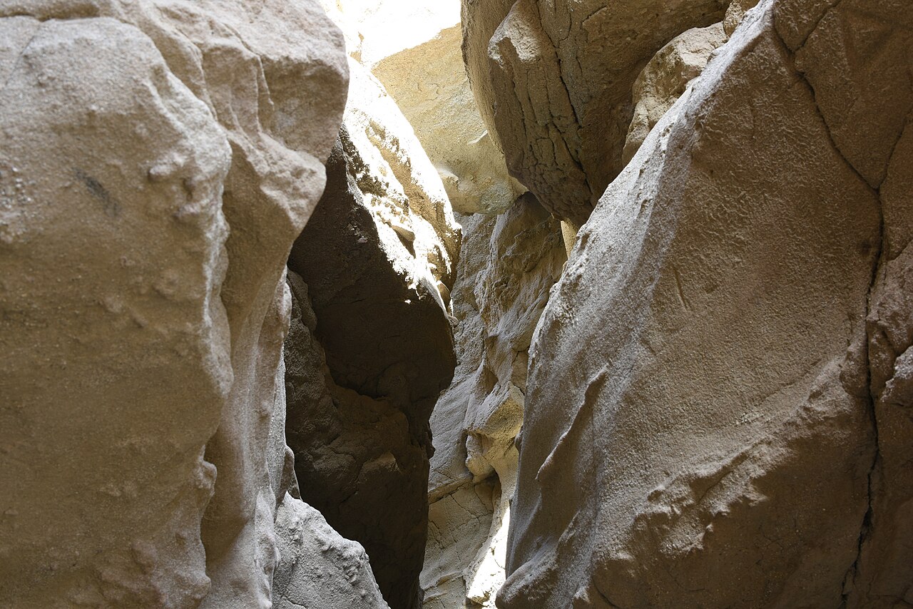 Buttes Pass Road