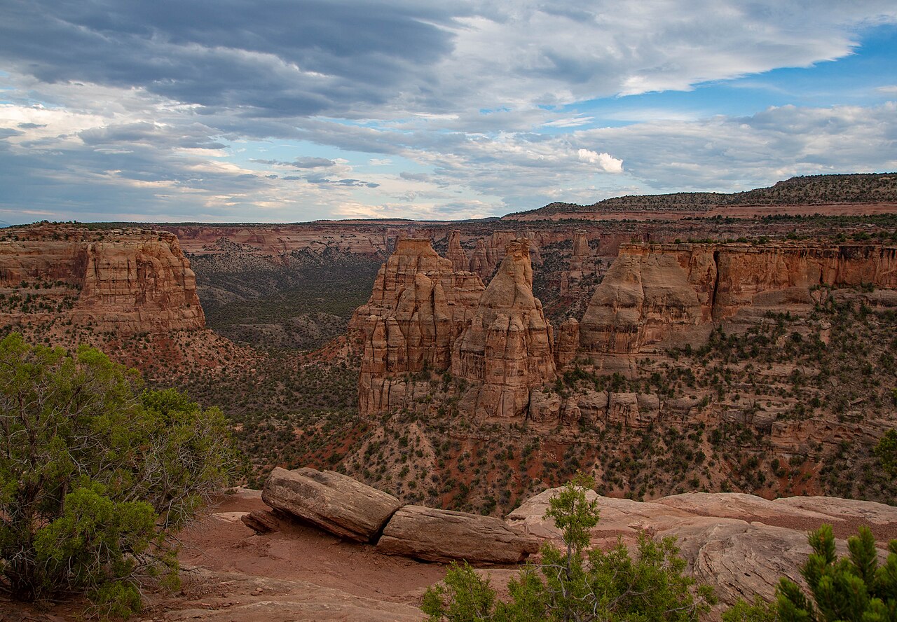 Canyon Rim Trail